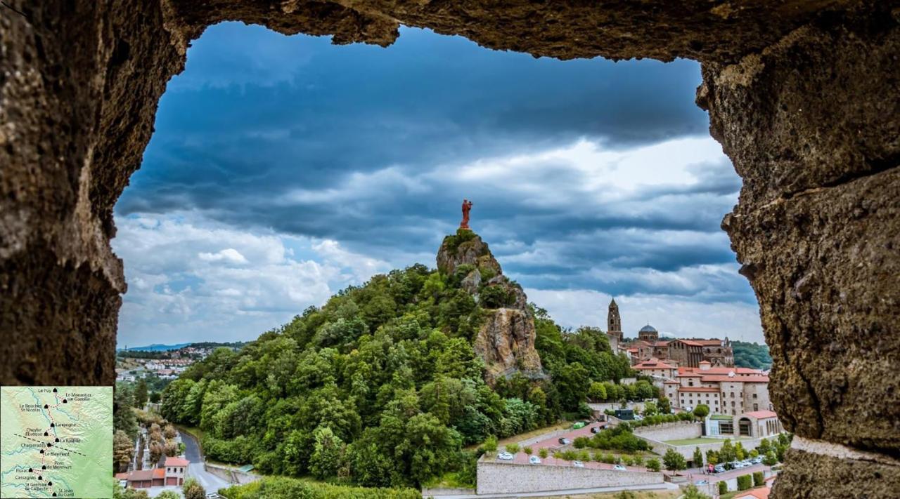 Maison Au Loup - Superbe Ancien Hotel Particulier Du Xvie Siecle Au Coeur De La Vieille Ville Du Puy Le Puy-en-Velay エクステリア 写真