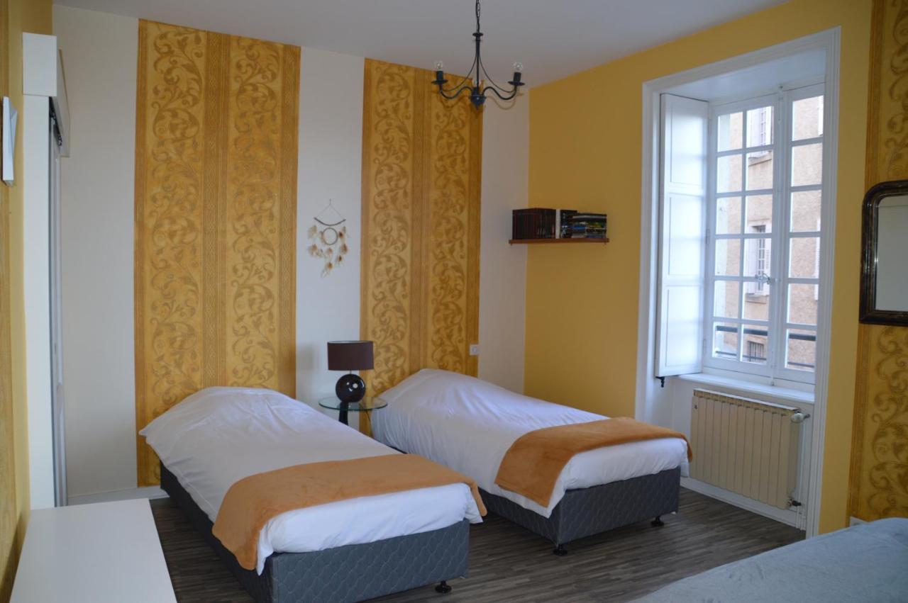 Maison Au Loup - Superbe Ancien Hotel Particulier Du Xvie Siecle Au Coeur De La Vieille Ville Du Puy Le Puy-en-Velay エクステリア 写真